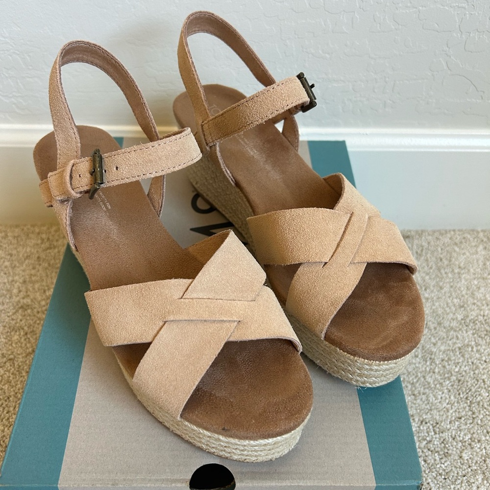 Toms Beige Suede Espadrille Platform Sandals
